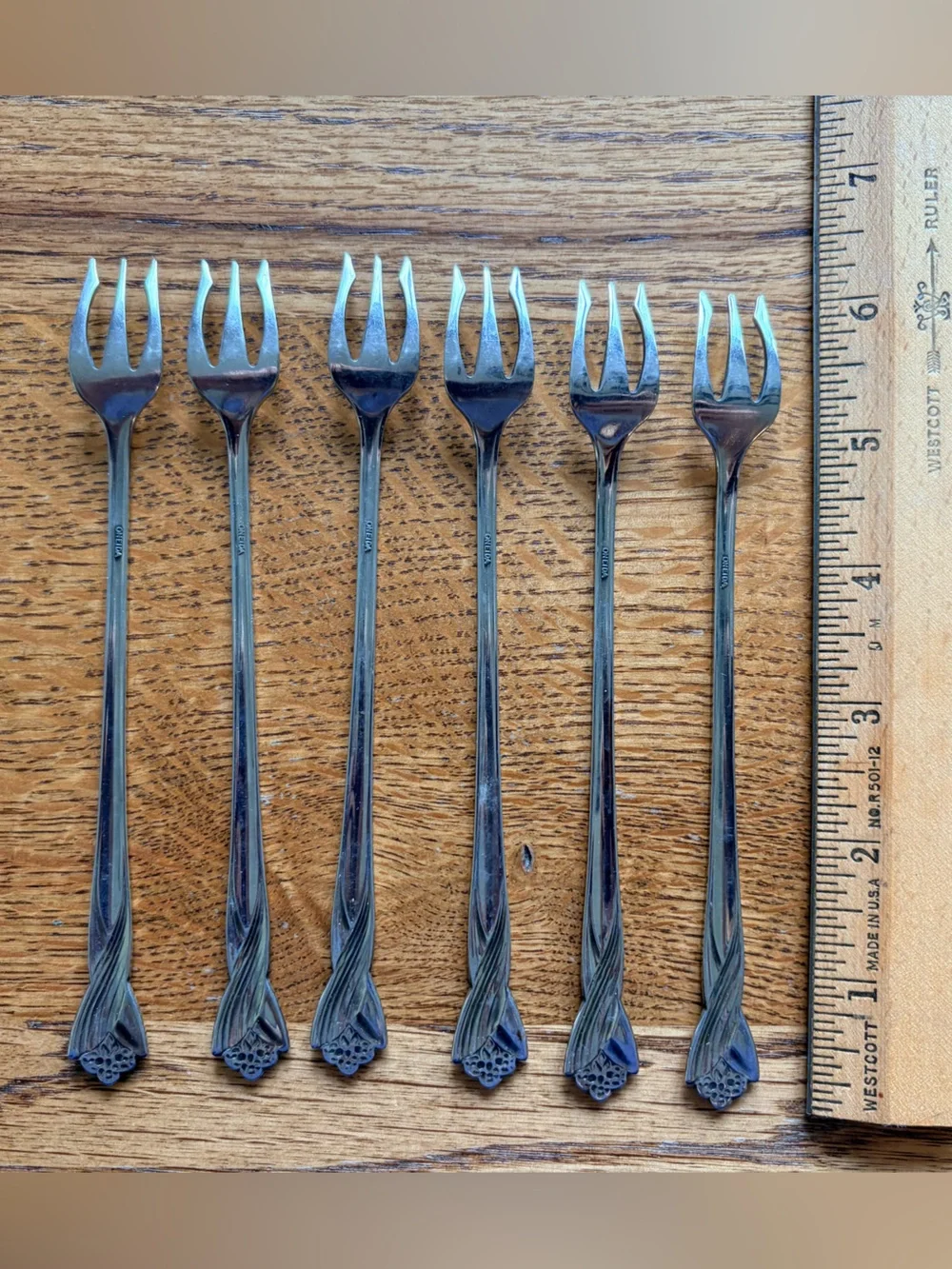Oneida Katrina Stainless Steel Cocktail/Seafood Forks - Set of 6- preloved